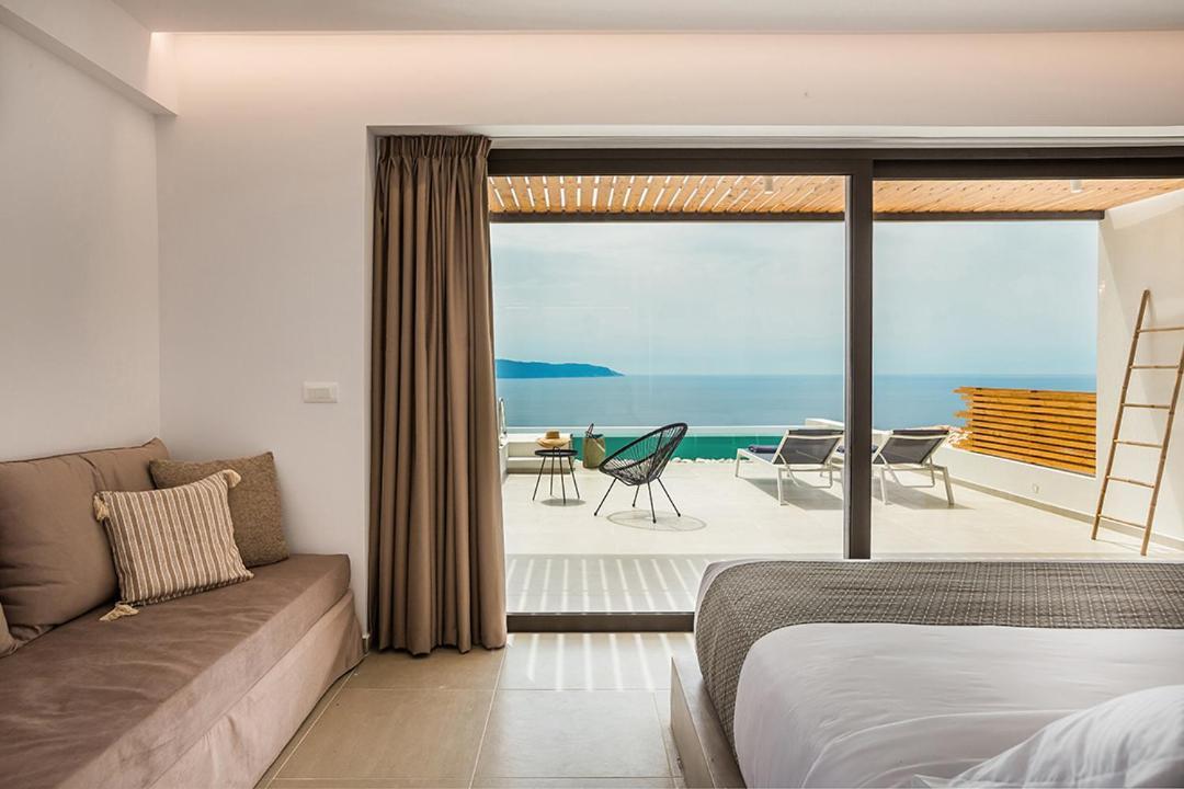 Kefalonian Escape Suites Valeriános Екстериор снимка