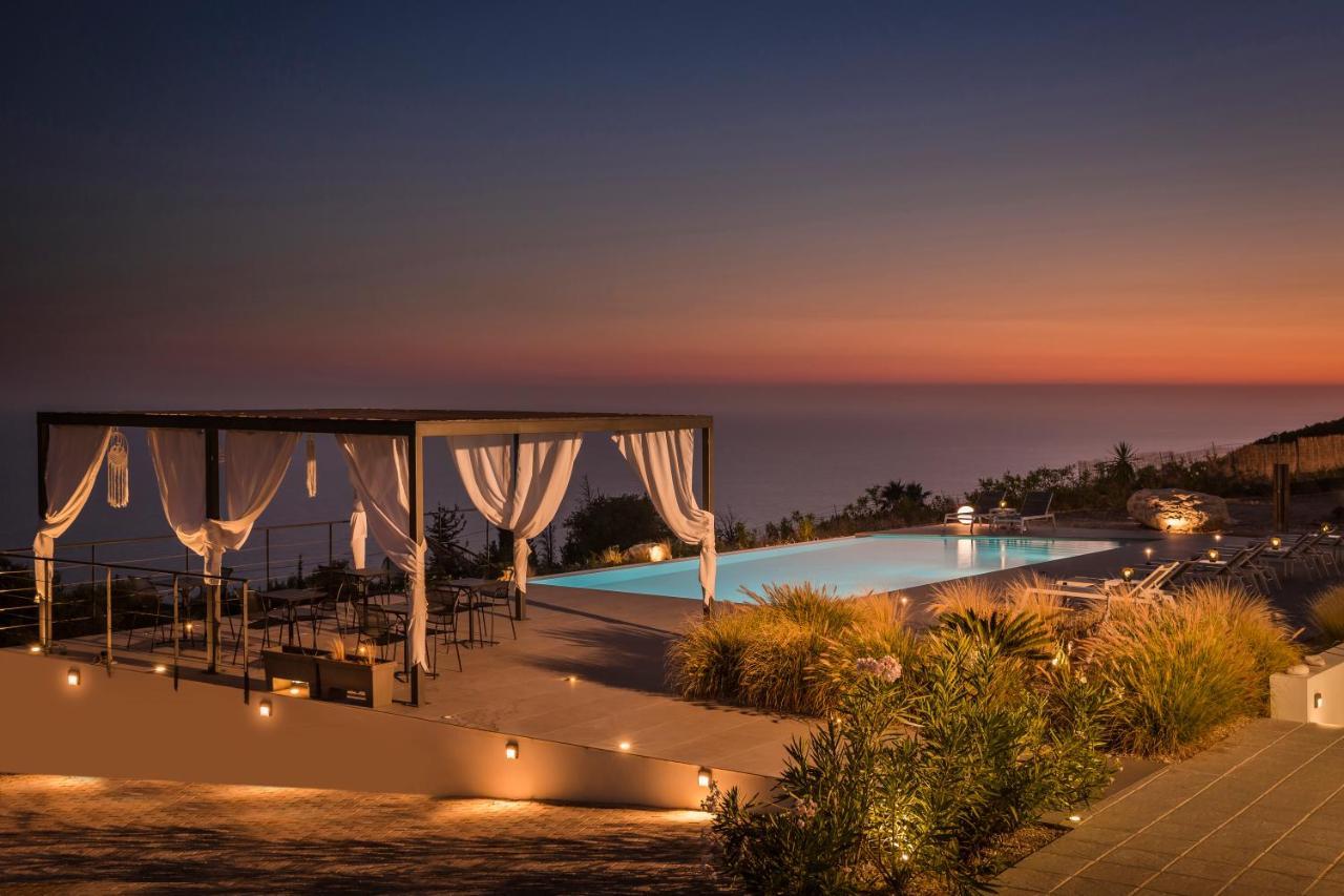 Kefalonian Escape Suites Valeriános Екстериор снимка